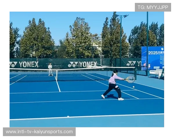 网球发球直接穿过气浪——挑战极限，突破自我