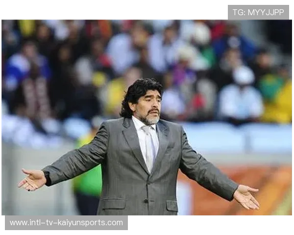 马特乌斯：在足球历史的画卷中，马拉多纳是最亮的那一笔，马特乌斯谈马拉多纳